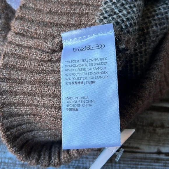 Super Cute Urban Outfitters Sheep Beanie - Picture 4 of 4